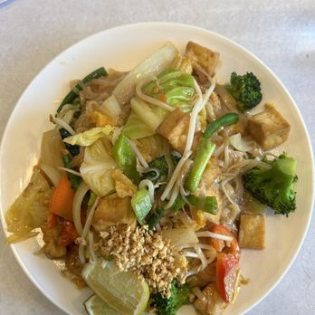Jinda Thai Restaurant - Pad Thai. - Thai Near Me - Albany, Oregon Jinda Thai Restaurant - Pad Thai. - Thai Near Me - Albany, Oregon