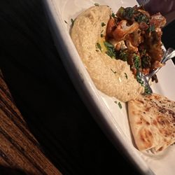 Marlow's Tavern - Hummus