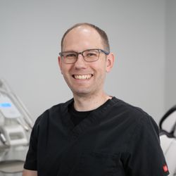Smile32 - Our amazing Dr Ben !