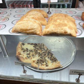 Grafa Pizza - Pizza Near Me - Miami Beach, Florida