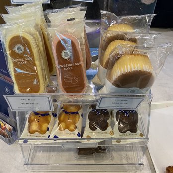 Paris Baguette - Nice variety - Bakeries Near Me - Austin, Texas Paris Baguette - Nice variety - Bakeries Near Me - Austin, Texas