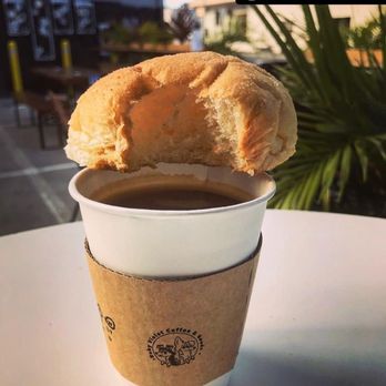 Rubyviolet - Vegan Pandesal + Espresso with Hot Water - Coffee & Tea Near Me - Honolulu, Hawaii