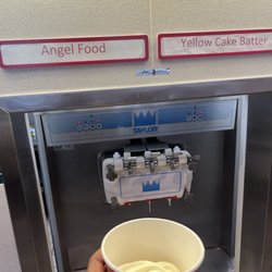 Freeziac - Customized Frozen Yogurt