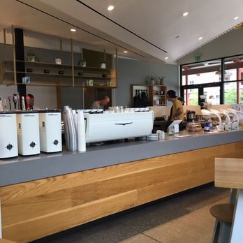 Houndstooth Coffee Sylvan 30 - Modern decor. - Coffee & Tea Near Me - Dallas, Texas