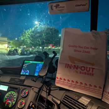 In-N-Out Burger - Burgers Near Me - Lebec, California