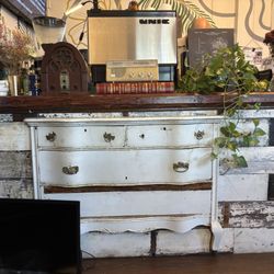 Portico Coffee - Love the upcycled furniture