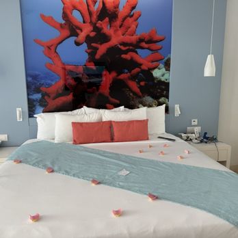 Iberostar Selection Cancún - Coral side room. - Hotels Near Me - Cancún, ROO Iberostar Selection Cancún - Coral side room. - Hotels Near Me - Cancún, ROO