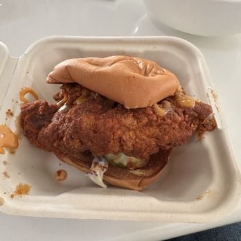 Dave's Hot Chicken - Single Slider - Chicken Shop Near Me - Newington, Connecticut Dave's Hot Chicken - Single Slider - Chicken Shop Near Me - Newington, Connecticut