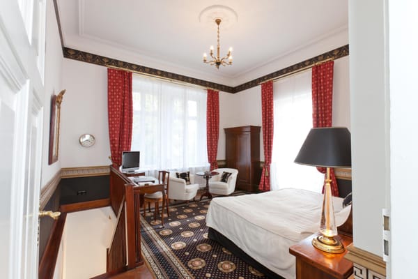 Hotel "Belle Epoque" by null