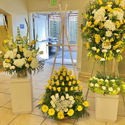 Paola's Flowers and Events