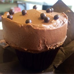 Vanilla Vanilla Cupcake