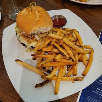 Burtons Grill & Bar - Burger w/gf bun - New American Near Me - Gaithersburg, Maryland