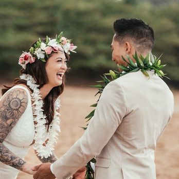 Kauai Elopements - Laughter begins the journey! - Wedding Planning Near Me Kauai Elopements - Laughter begins the journey! - Wedding Planning Near Me