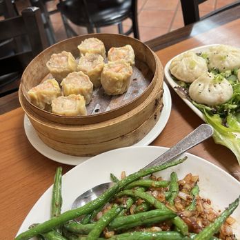 Dumpling Capital - Pork & Shrimp Siu Mai (8) 菇猪虾烧卖 - Dim Sum Near Me - Santa Clara, California Dumpling Capital - Pork & Shrimp Siu Mai (8) 菇猪虾烧卖 - Dim Sum Near Me - Santa Clara, California