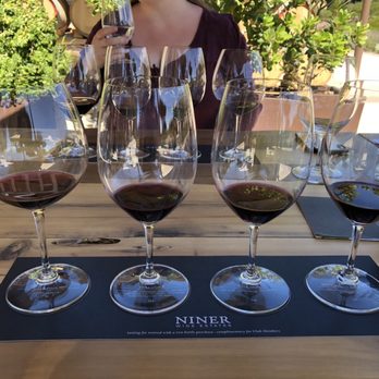 Niner Wine Estates - Wine Tasting Room Near Me - Paso Robles, California