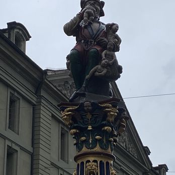 Kindlifresserbrunnen - Kindlifresserbrunnen = Child Eater - Landmarks & Historical Buildings Near Me - Bern, BE