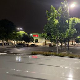 Exterior outside entrance of Vons - It's the one & only reliable VONS! - Whittier, California Exterior outside entrance of Vons - It's the one & only reliable VONS! - Whittier, California