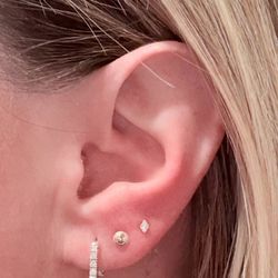 Green Light Body Piercing - Triple lobe lobe piercings