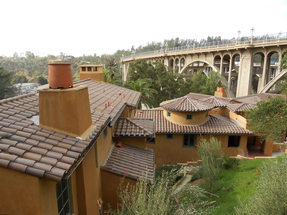 Slide of Midwest Roofing