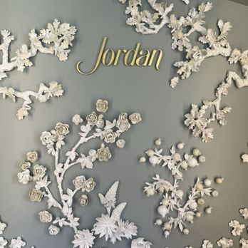Jordan Vineyard & Winery - Wine Tours Near Me - Healdsburg, California