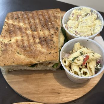 Sweet Tooth Cafe - Cafes Near Me - Gloucester Courthouse, Virginia