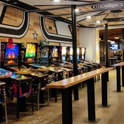Pins Mechanical - Pinball machines $1p/game