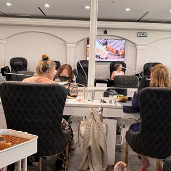 Butterfly Nail Bar - Nail Salons Near Me - Round Rock, Texas