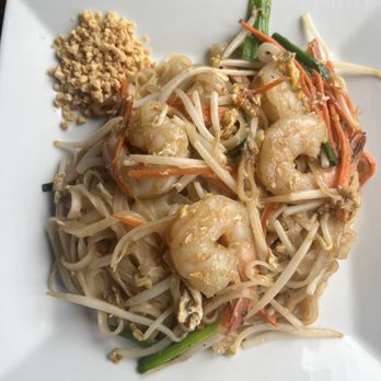 Charming Elephant - pad thai with shrimp - Laotian Near Me - Baltimore, Maryland
