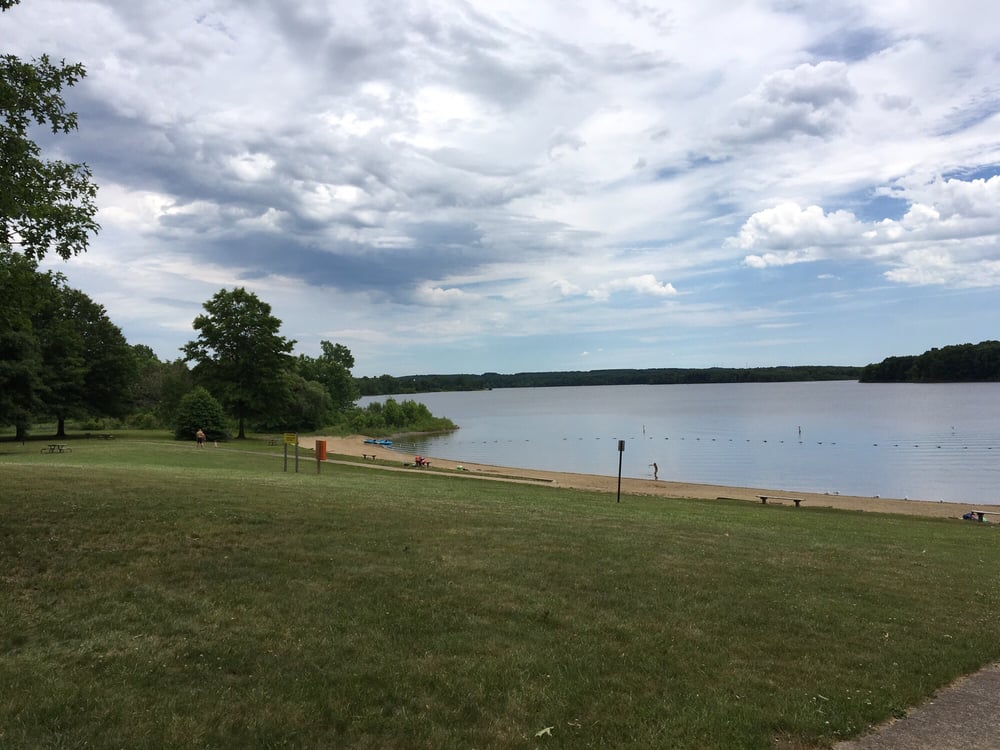 CHESTNUT RUN SWIM BEACH Updated November 2024 5500 Saranac Dr