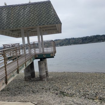 Bachmann Park - Sheltered platform on rocky shore - Parks Near Me - Bremerton, Washington Bachmann Park - Sheltered platform on rocky shore - Parks Near Me - Bremerton, Washington