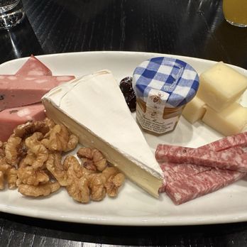 Carbon Steak - Wonderful charcuterie board for the table. I love the truffle mortadella, and the jam is hidden behind the honey. That was amazing too. - Steakhouses Near Me - Milwaukee, Wisconsin Carbon Steak - Wonderful charcuterie board for the table. I love the truffle mortadella, and the jam is hidden behind the honey. That was amazing too. - Steakhouses Near Me - Milwaukee, Wisconsin