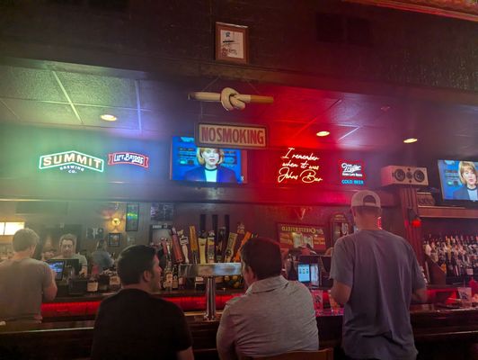 Howard's Bar by null
