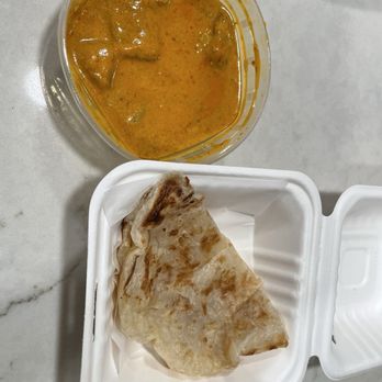 Manow Thai - Roti w/ Chicken Yellow Curry - Thai Near Me - Clarksville, Maryland