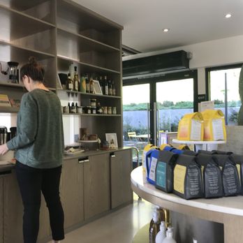 Caffe Luxxe - Coffee & Tea Near Me - Malibu, California