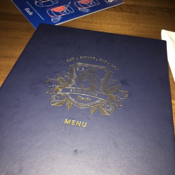 Earls Kitchen + Bar - Cocktail Bars Near Me - Plano, Texas