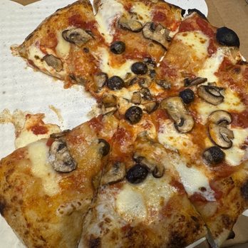 Pizza Poggio - look how poorly it was made.... - Pizza Near Me - Redmond, Washington