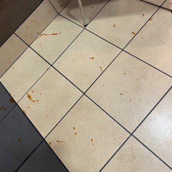 McDonald's - Smeared ketchup everywhere. - Fast Food Near Me - Londonderry, New Hampshire