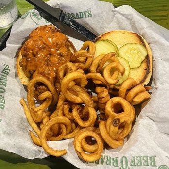 Beef 'O' Brady's - Nashville Hot Chicken Sandwich - American Near Me - Oviedo, Florida