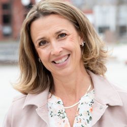 Wendy Wormal - Remax Properties - I look forward to helping you with your real estate needs!