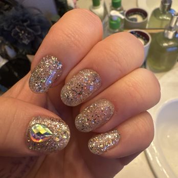 SD Nails & Spa - Silver sparkle, nails with rhinestones - Nail Salons Near Me - Seattle, Washington SD Nails & Spa - Silver sparkle, nails with rhinestones - Nail Salons Near Me - Seattle, Washington