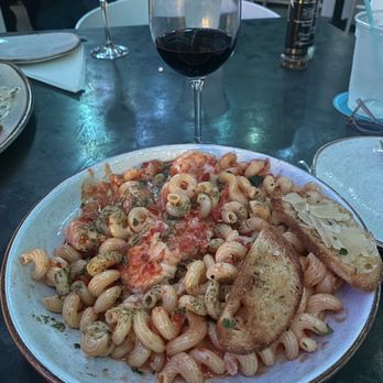 Pineapples - Fusilli Shrimp Pasta - mouthwatering!! - Bars Near Me - Melbourne, Florida
