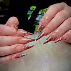 Lotus Nails & Spa - The service was excellent