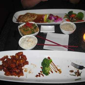 Inyo - General Tao Bottom & Teriyaki Chicken Top, Fried Rice inbetween - Asian Fusion Near Me - Ferndale, Michigan Inyo - General Tao Bottom & Teriyaki Chicken Top, Fried Rice inbetween - Asian Fusion Near Me - Ferndale, Michigan