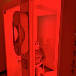 Salt Me Halotherapy - Red light therapy