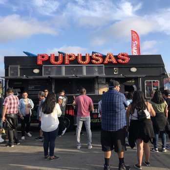 Vchos Truck - Pupusa truck! - Salvadoran Near Me