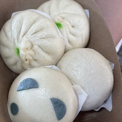 Minne Bun - Green curry, custard and taro bun