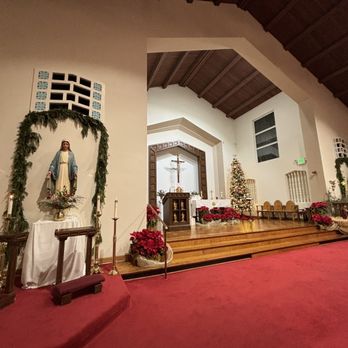 St Veronica Catholic Parish - View of the Main Altar from the front left pew - Churches Near Me - South San Francisco, California St Veronica Catholic Parish - View of the Main Altar from the front left pew - Churches Near Me - South San Francisco, California