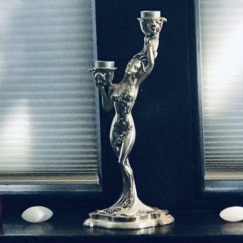 Main Line Therapeutic - A beautiful and serene candle holder. It was located on the window ledge. Very nice. - Massage Near Me - Havertown, Pennsylvania