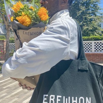 Erewhon - Travel tote - Grocery Near Me - Culver City, California Erewhon - Travel tote - Grocery Near Me - Culver City, California