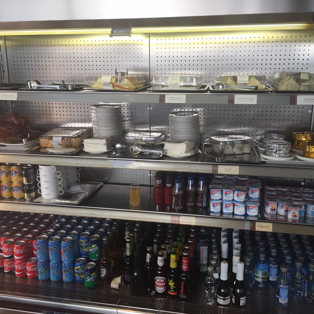 Iberia Sala VIP - Cold beverages and sandwiches - Airport Lounges Near Me - Madrid, M